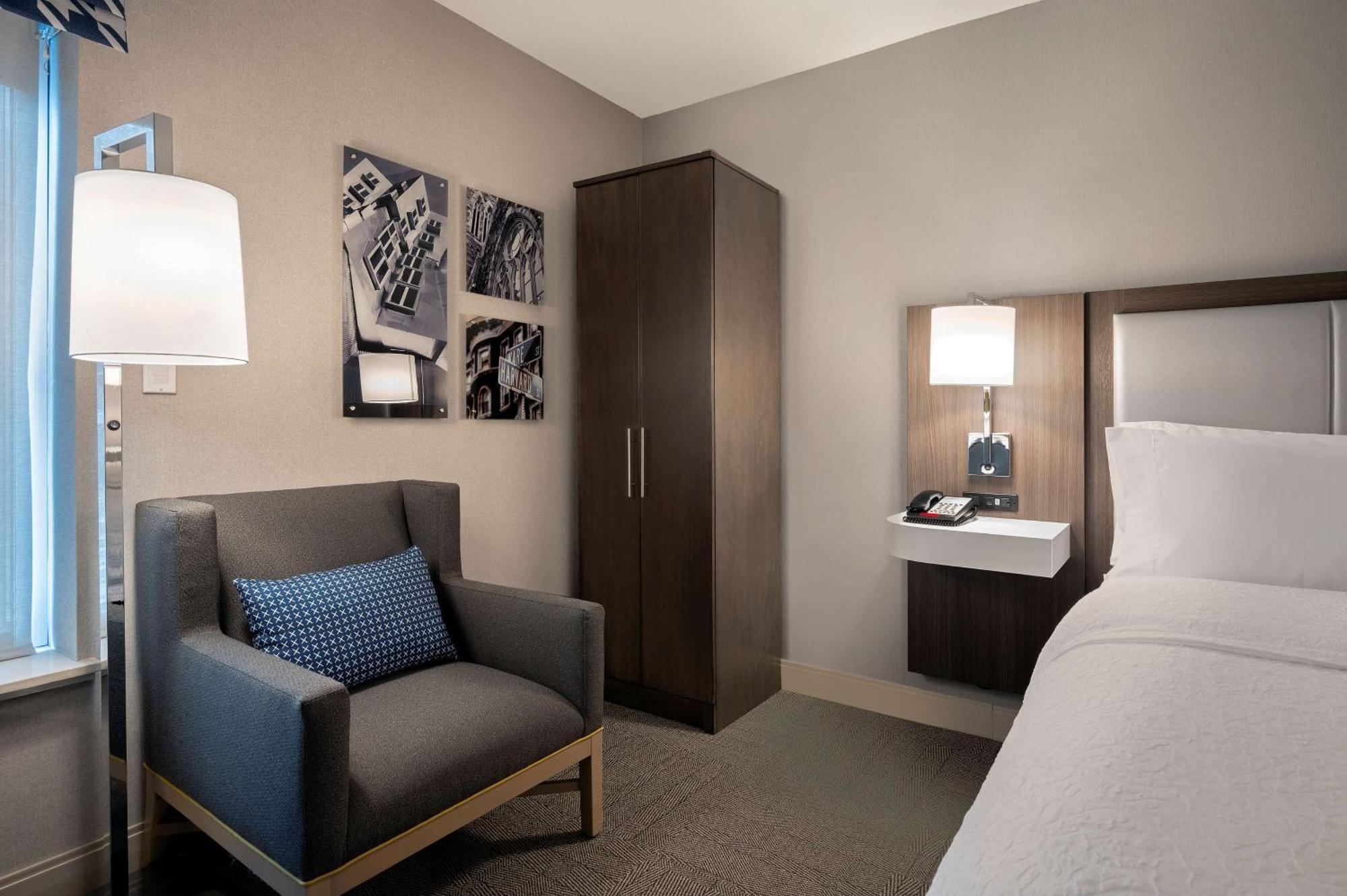 Hampton Inn By Hilton Boston/Cambridge Exterior foto