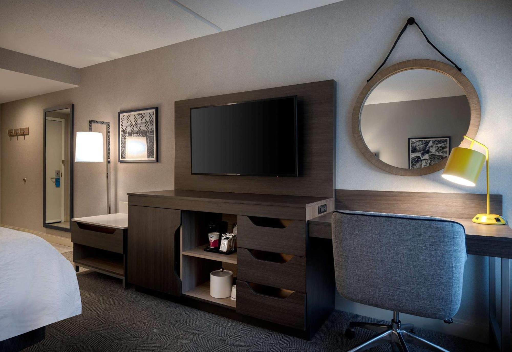 Hampton Inn By Hilton Boston/Cambridge Exterior foto
