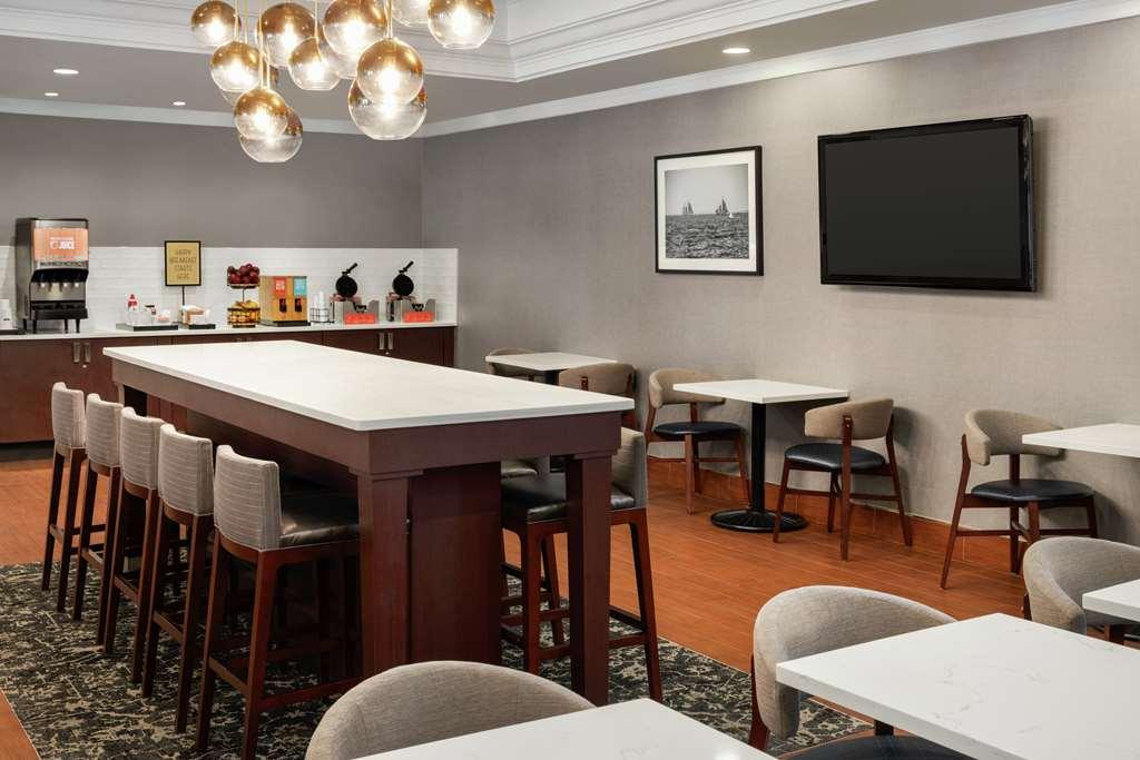 Hampton Inn By Hilton Boston/Cambridge Restaurant foto